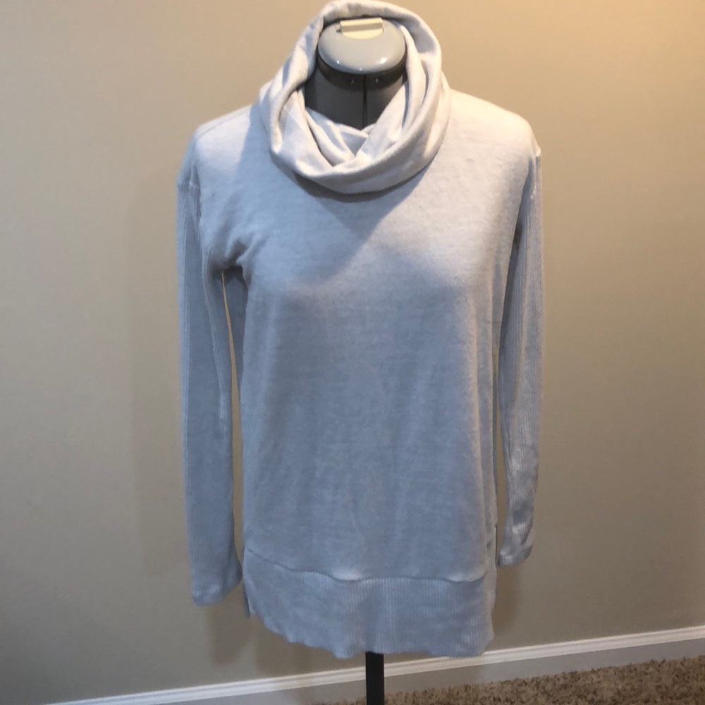 XS grey GAP sweater